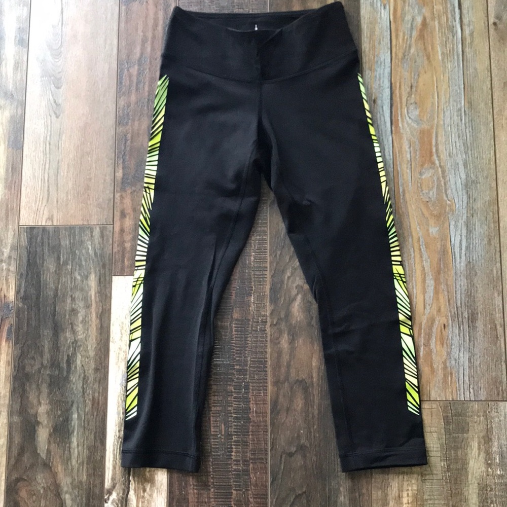 Lululemon low rise wunder under crop